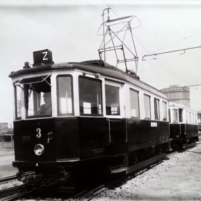 Elektrický motorový vůz č. 3 před remízou u výtopny VZD, 1947. Foto: Archiv Vítkovice, a. s.