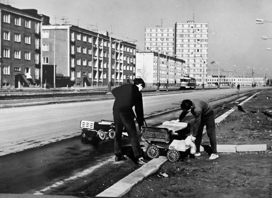 Panelové domy G57 lemující ulici Horní v Hrabůvce